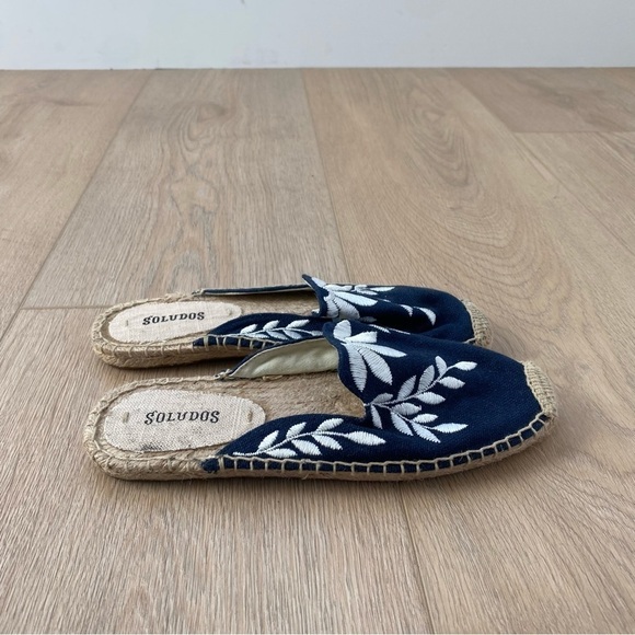 Anthropologie Soludos Blue Canvas Embroidered Mules - Picture 2 of 7